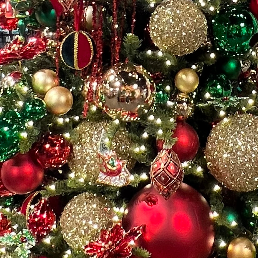 Holly Jolly Christmas - Sassy Inspiration