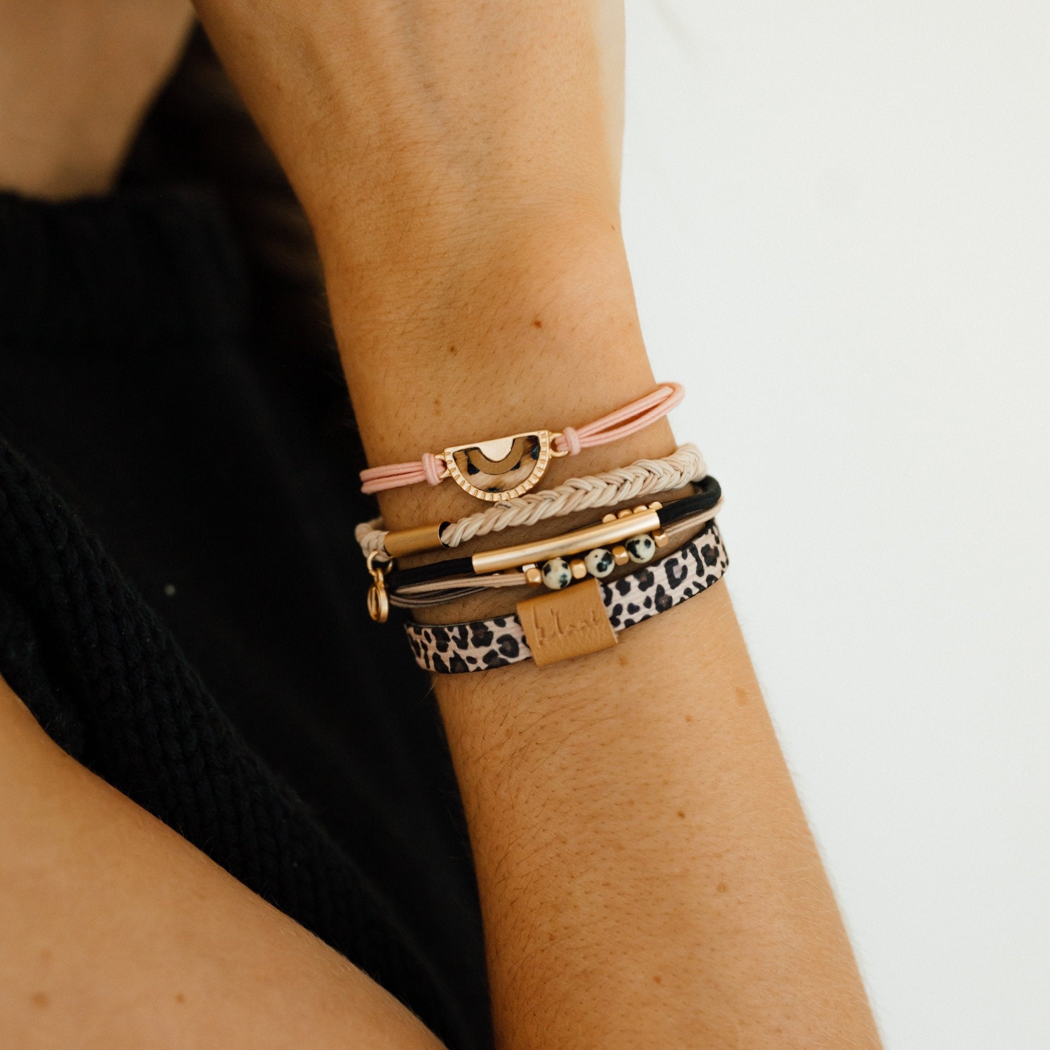 K'lani WILD Hair Tie/Bracelet Set - Sassy Inspiration