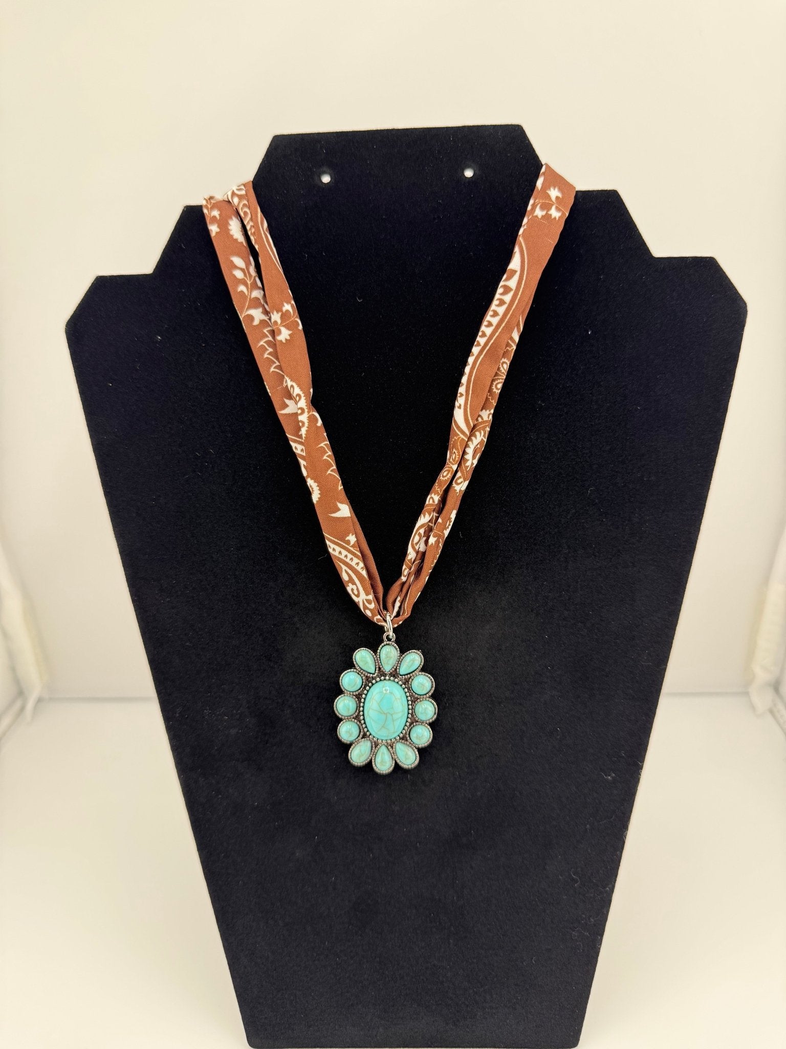 Prairie Bloom Bandana Pendant Necklace - Sassy Inspiration