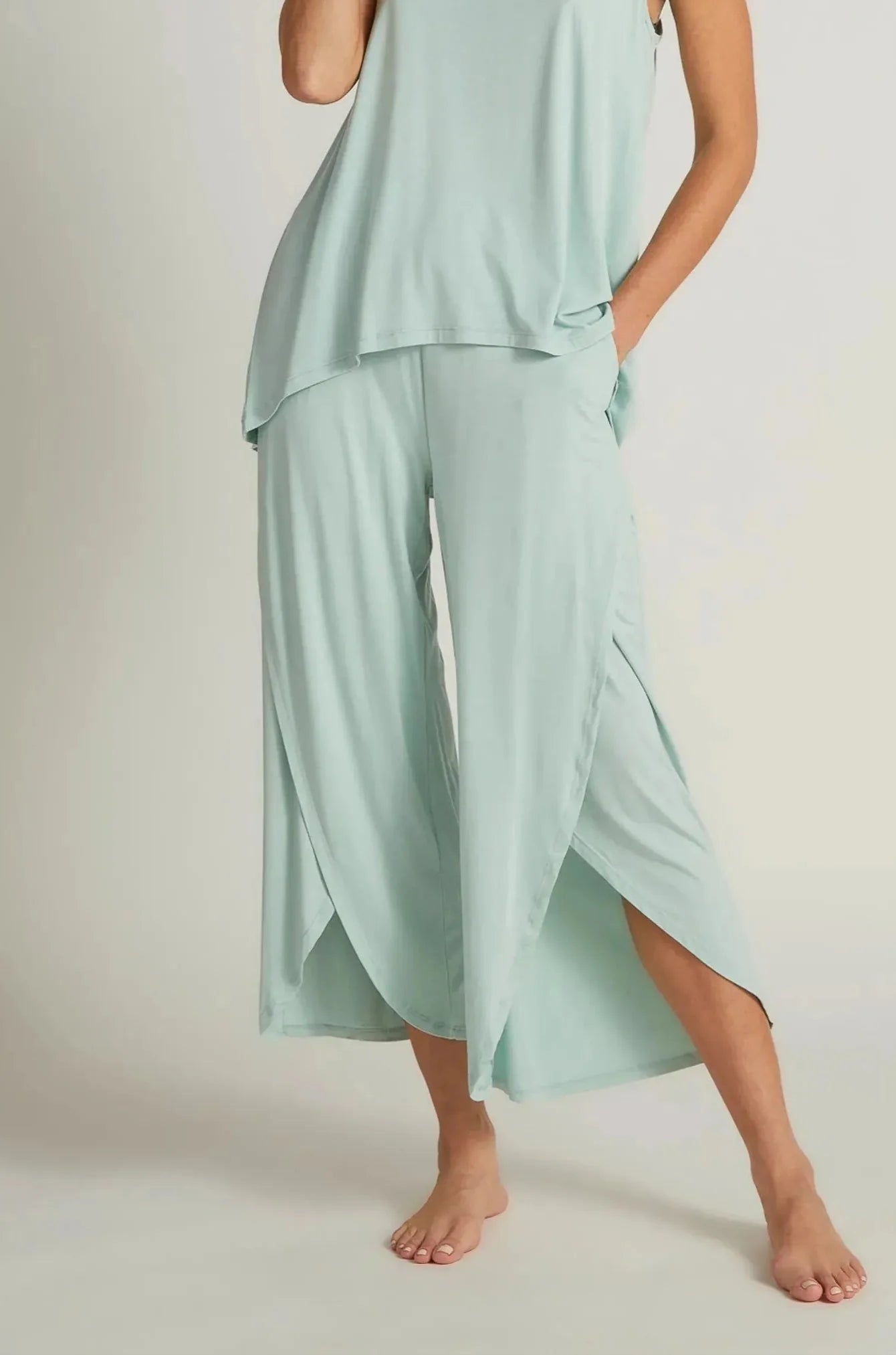 Bamboo Tulip Pant: Aqua - Sassy Inspiration