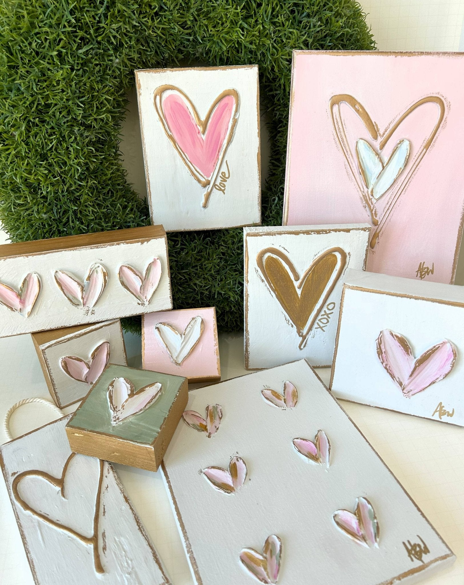 Heart | xoxo | textured on wood panel - Sassy Inspiration