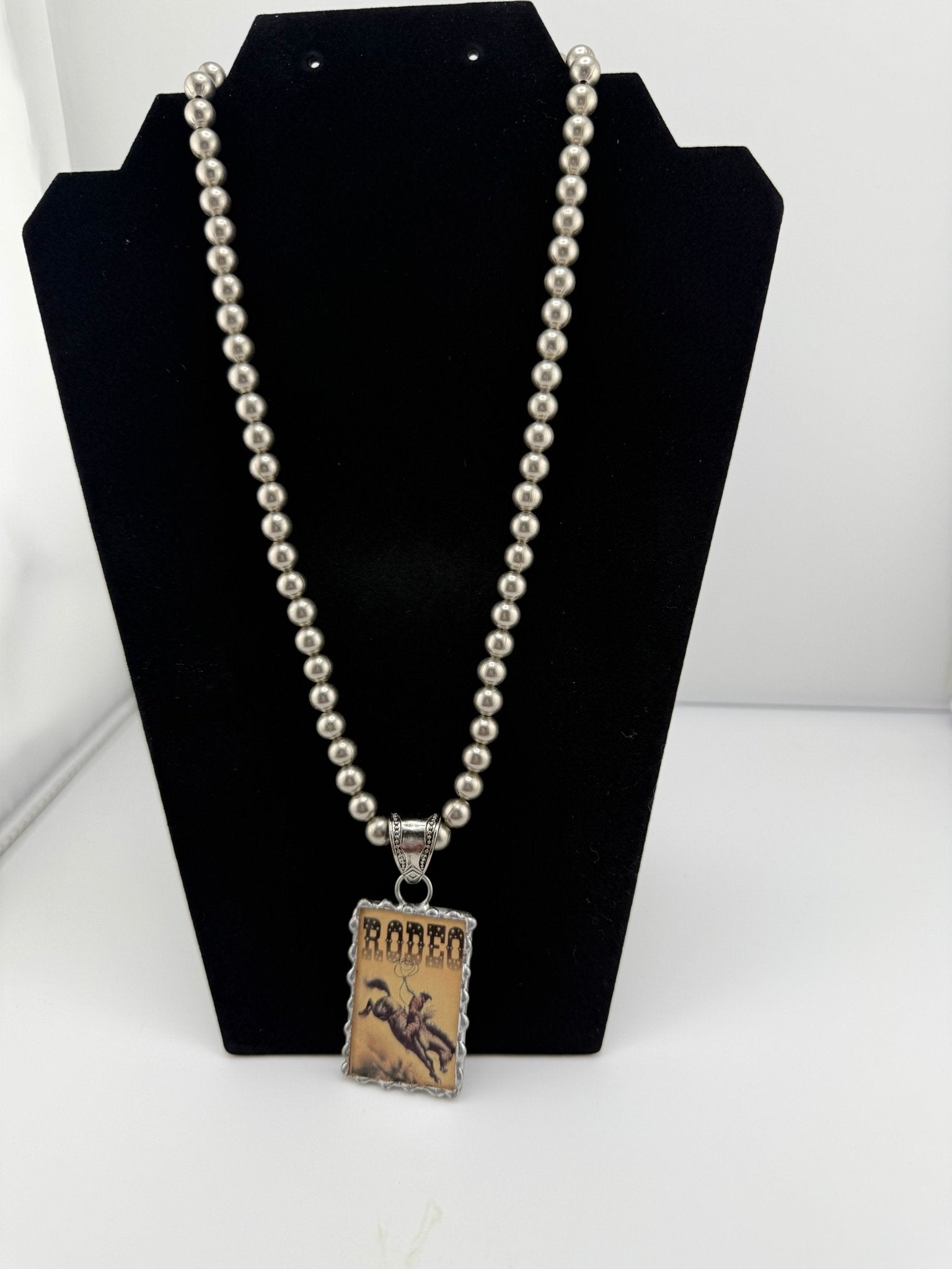 Rodeo Spirit Navajo Beaded Necklaces - Sassy Inspiration