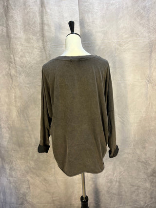 Top with button details - Washed out Black - Sassy Inspiration